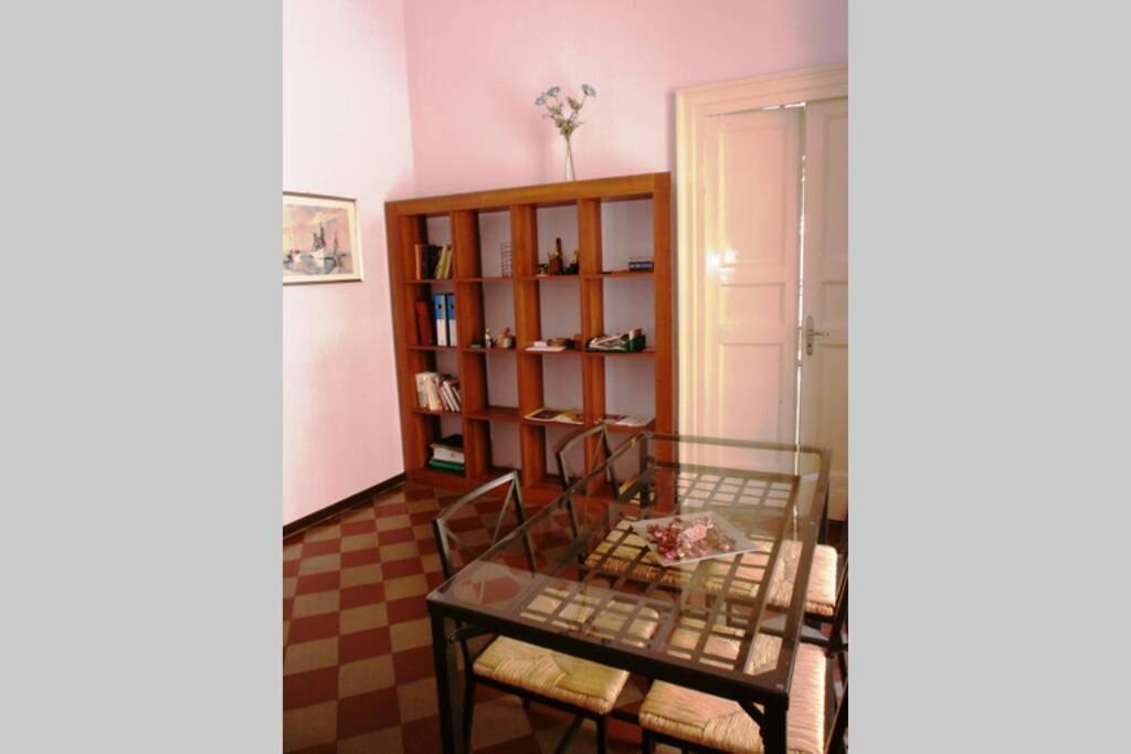 Three Rooms Near Central Station Catania Esterno foto