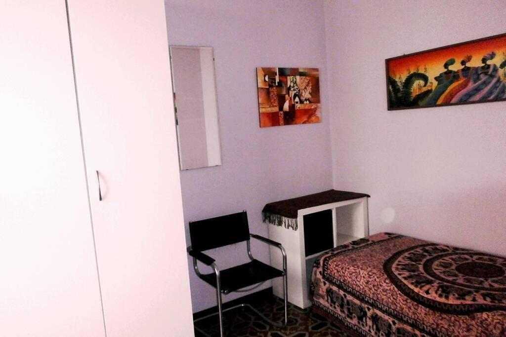 Three Rooms Near Central Station Catania Esterno foto