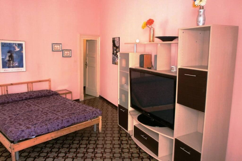 Three Rooms Near Central Station Catania Esterno foto